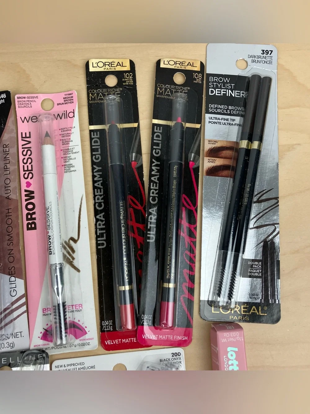 Lot Of 10 Eyeliner Brow Makeup Pencils: Covergirl, L’Oréal, Lottie, LA Colors